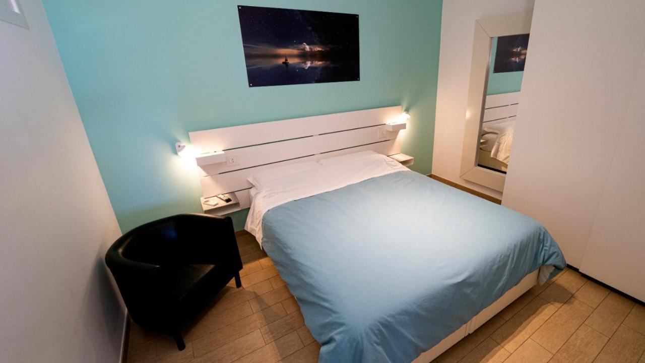 La Palma Del Sol Bed & Breakfast Barletta Bagian luar foto