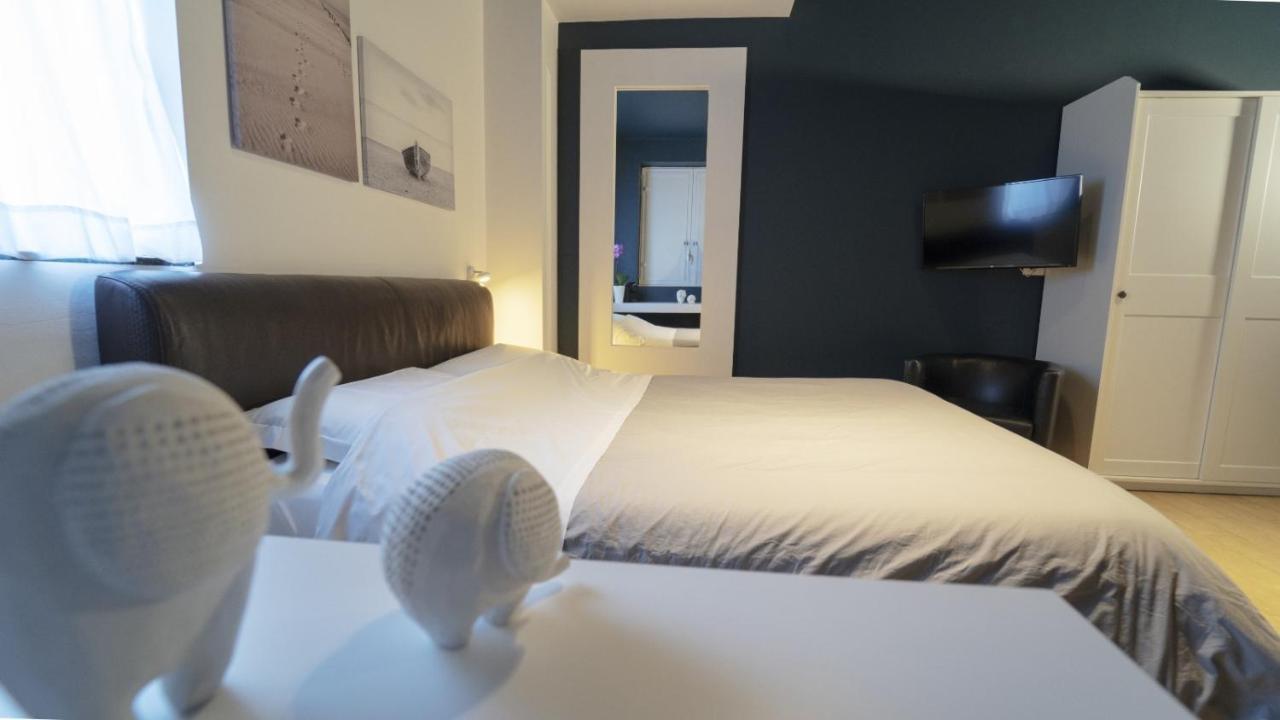 La Palma Del Sol Bed & Breakfast Barletta Bagian luar foto