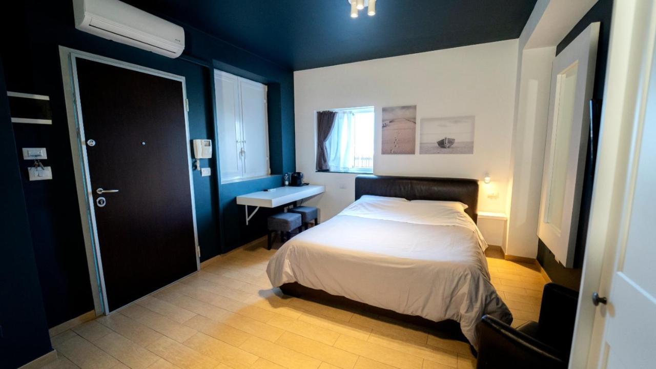 La Palma Del Sol Bed & Breakfast Barletta Bagian luar foto